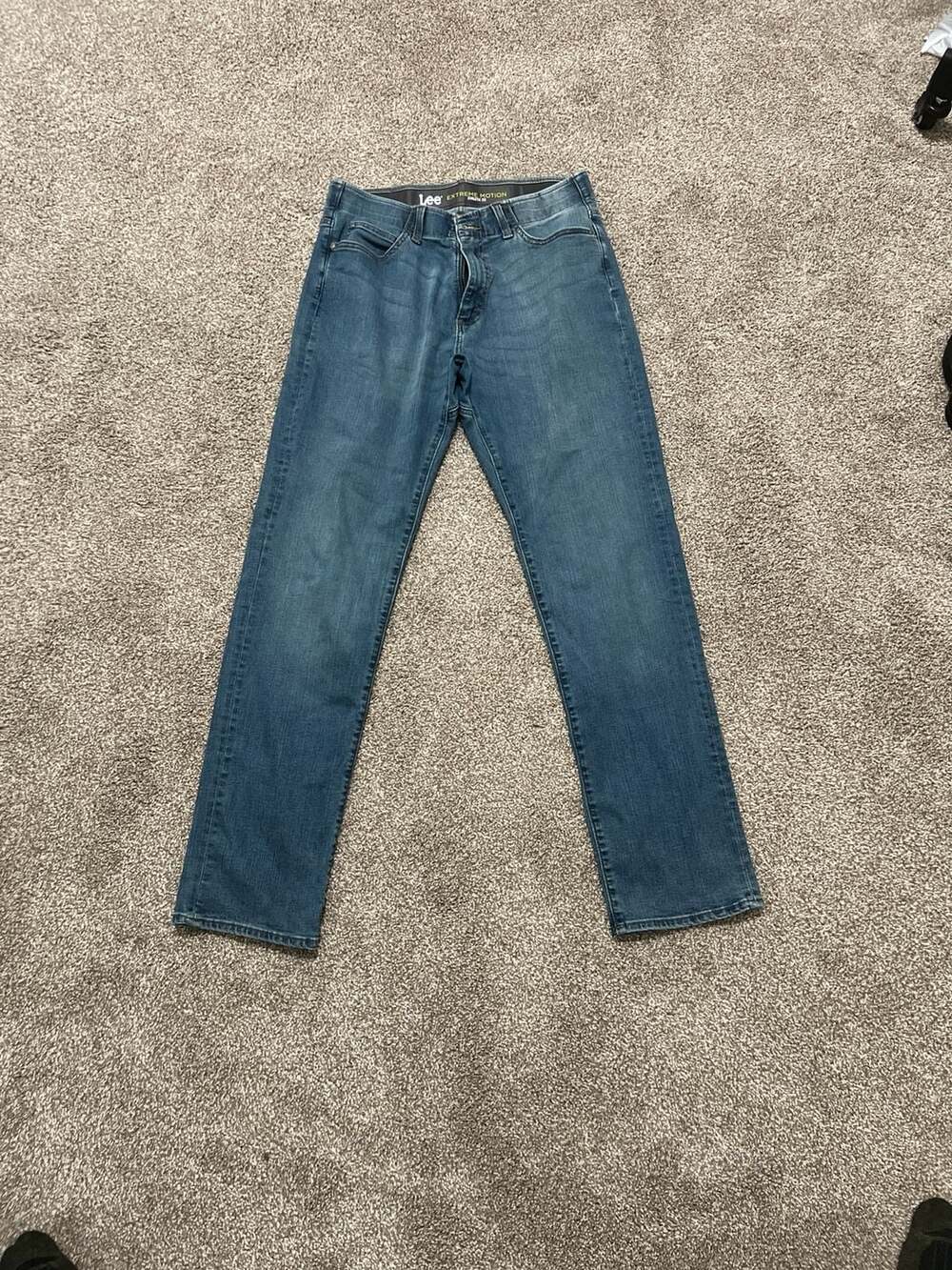 Lee Extreme Motion Athletic Fit Jeans 33x34